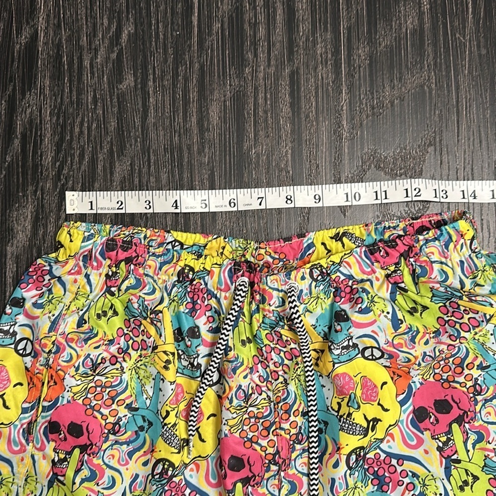 Men’s Boardies Skull Grillz Swim Trunks, Size Medium View 4